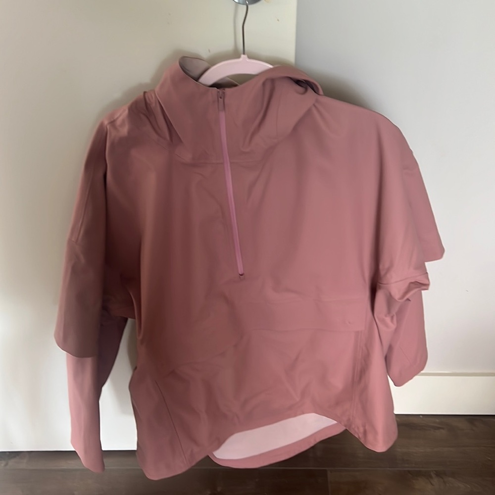 Lululemon water proof hoodie